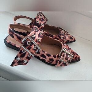 NWOT Leopard Print Women's Shoes with Buckle Detail